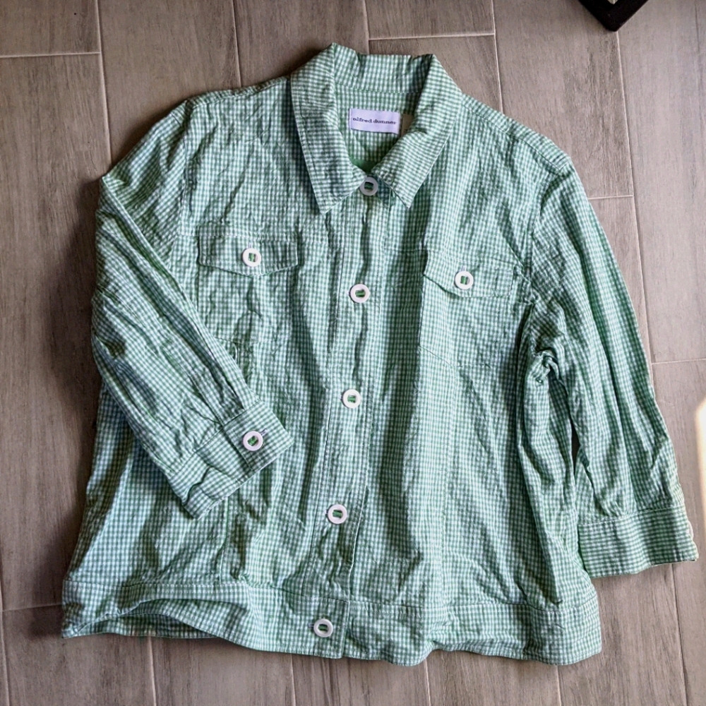 Shirt / Light Jacket